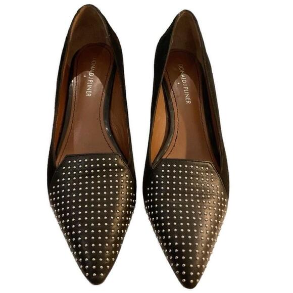 Women's Donald J Pliner Black suede & Leather Studded Kitten Heels Size 7M - Picture 6 of 10
